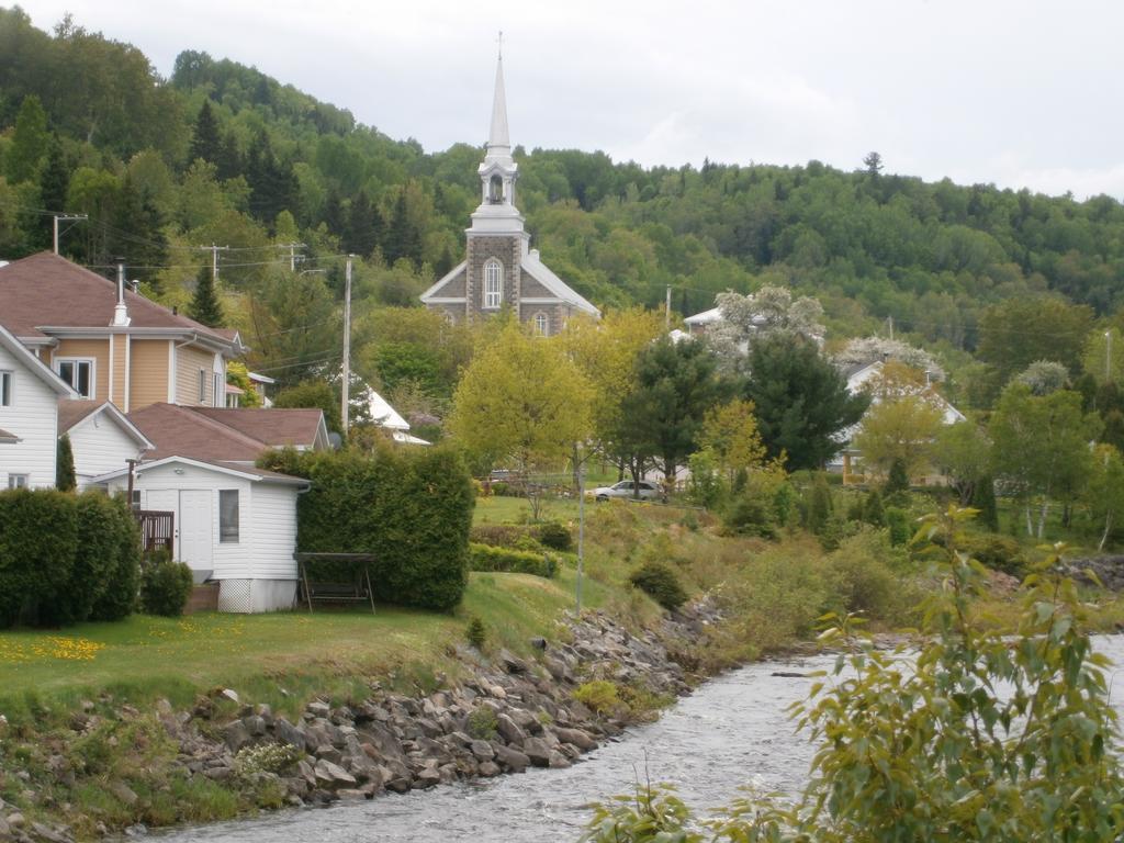 Sous Le Clocher De L'Anse Zewnętrze zdjęcie